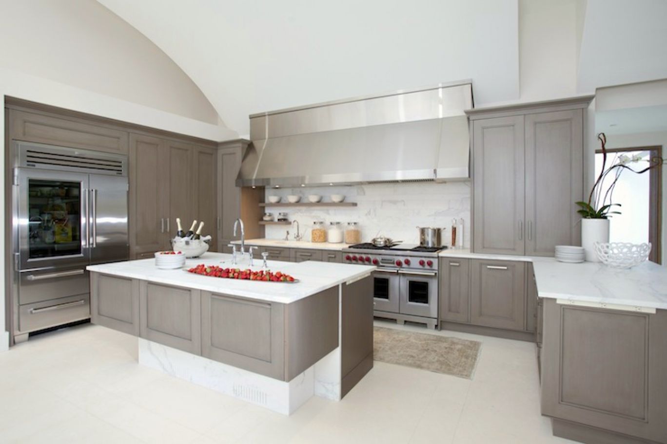 Minimalist Gray Kitchen Cabinets with White Countertop