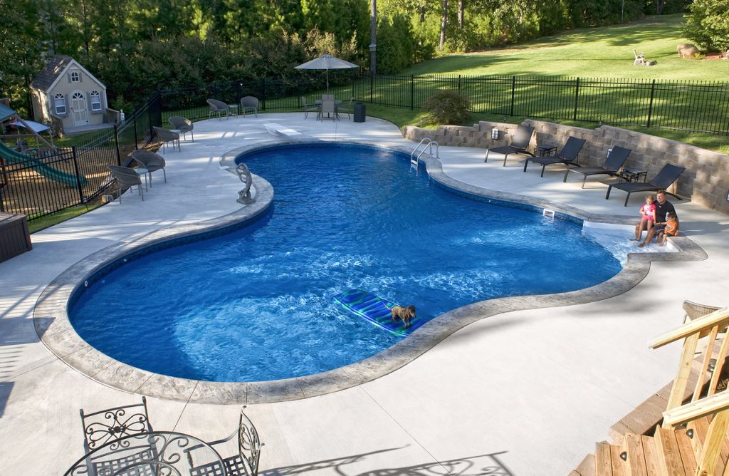 19 Best Backyard Swimming Pool Designs