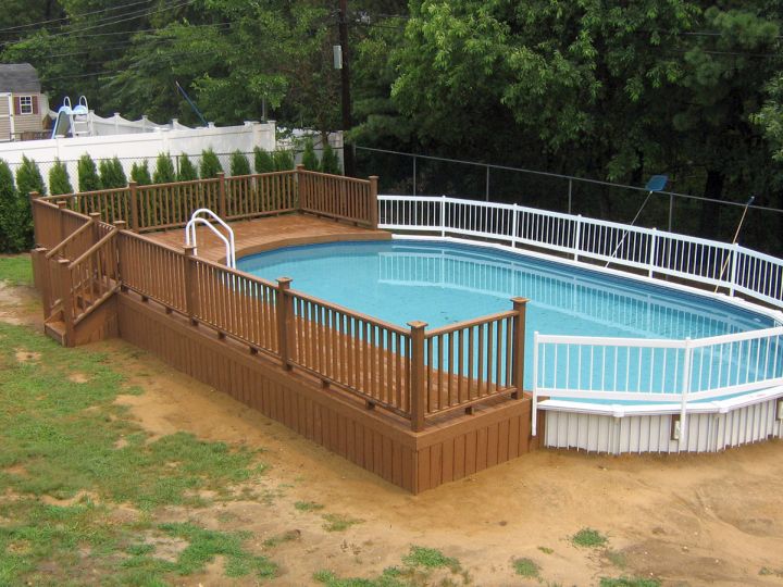 18 Contemporary Swimming Pool Wooden Deck Designs
