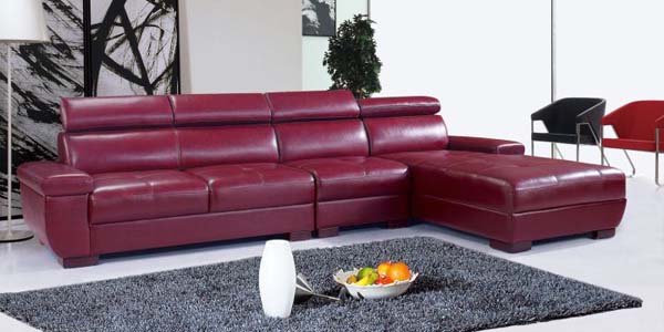 18 Maroon Living Room Furniture and Interior Design Ideas