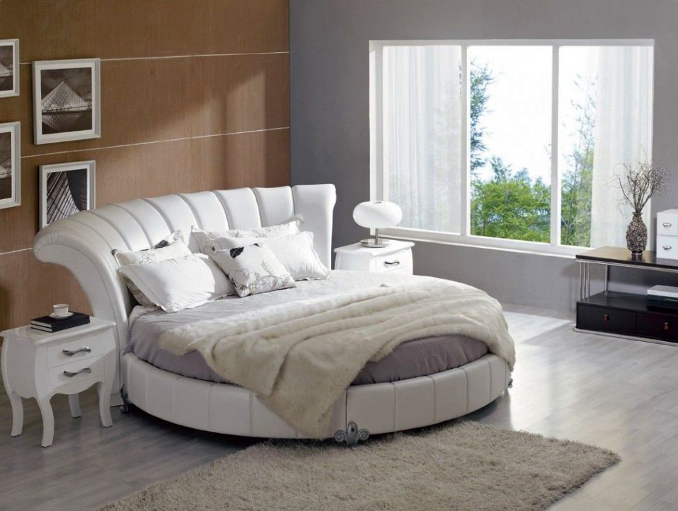 Beautiful Italian Master Bedroom with Round Bed Design