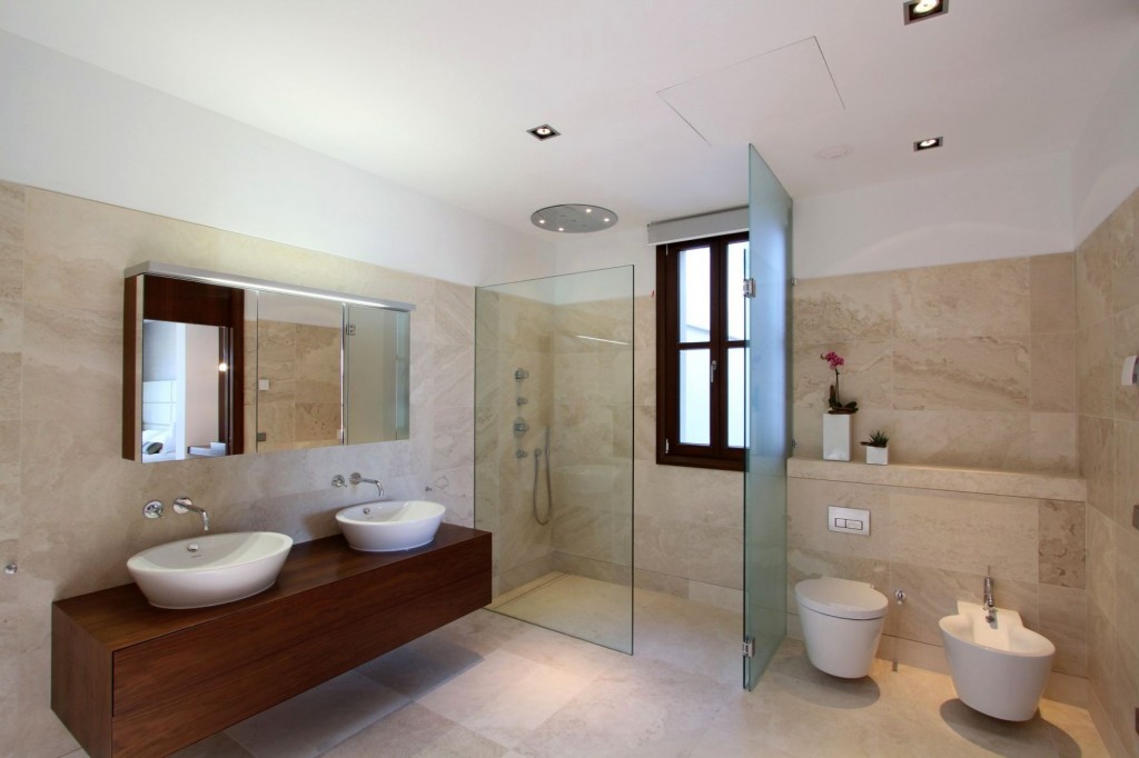 Clean and fabulous modern bathroom interior design with wooden furniture