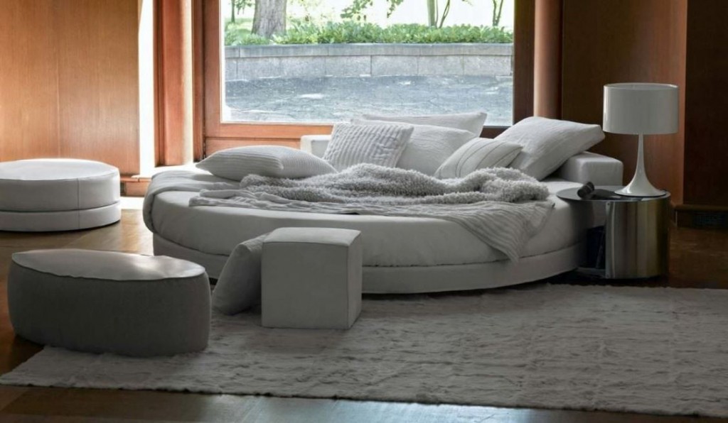 Warm Bedroom Interior Featuring Loose Round Bed Design