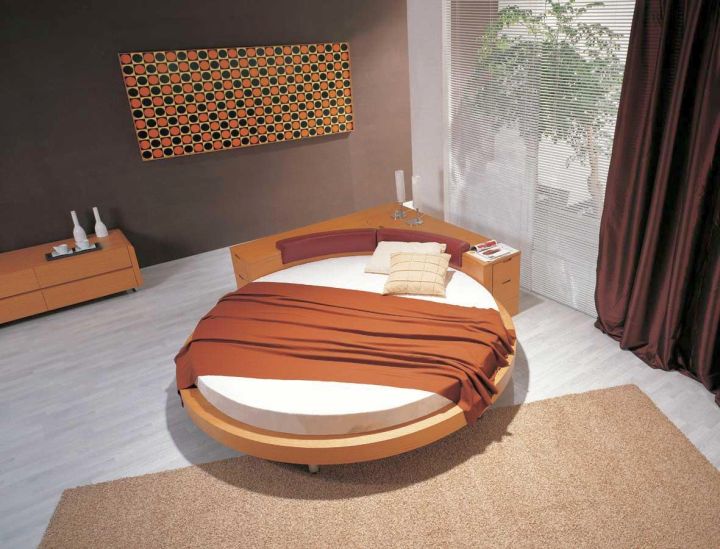 circular bed in earth tones