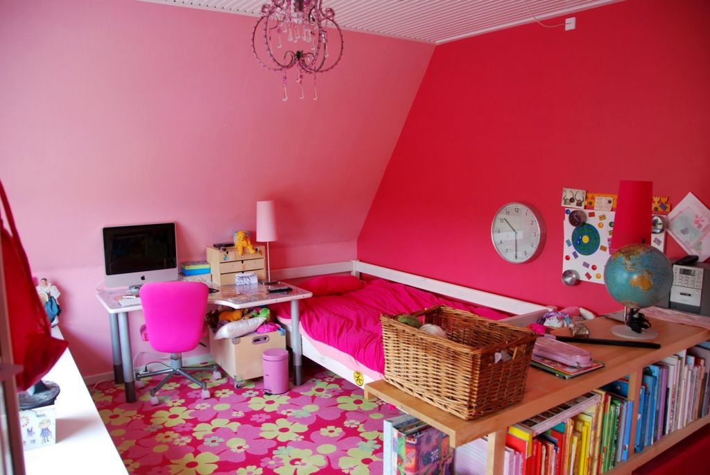 19 Cute Girls Bedroom Ideas Which Are Fluffy, Pinky, and All