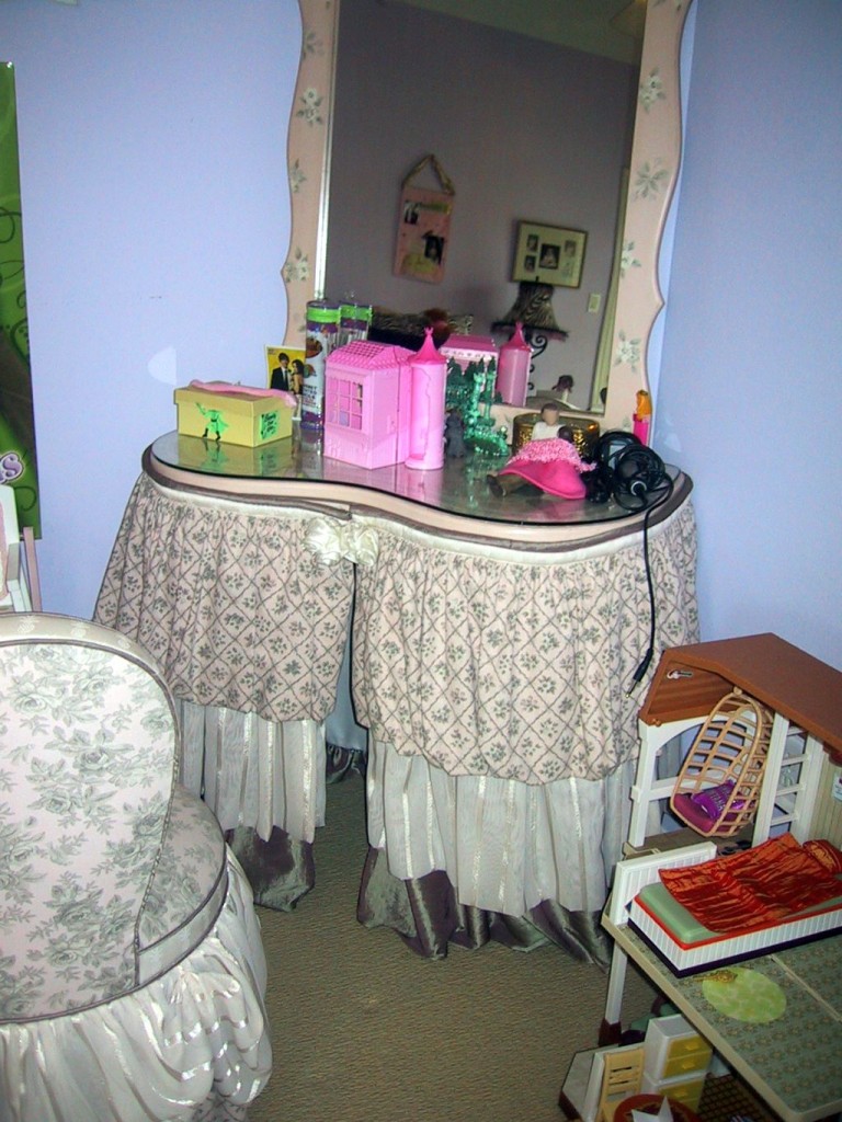 cute vanity chair with skirt that matches the vanity table
