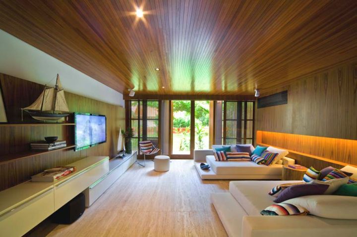 entertainment room with wooden floor