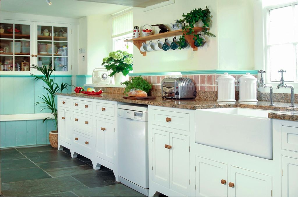 minimalist under kitchen sink