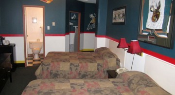 hockey bedrooms with twin beds