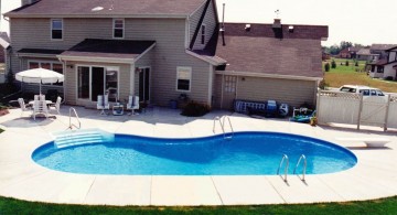 kidney shaped swimming pools for side yard