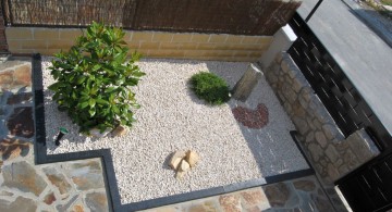 landscaping designs with big rocks for limited space