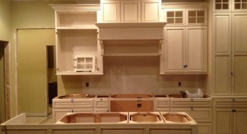 popular paint colors for kitchen in simple cream shades