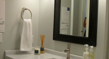 simple Bathroom vanity lighting ideas for single sink