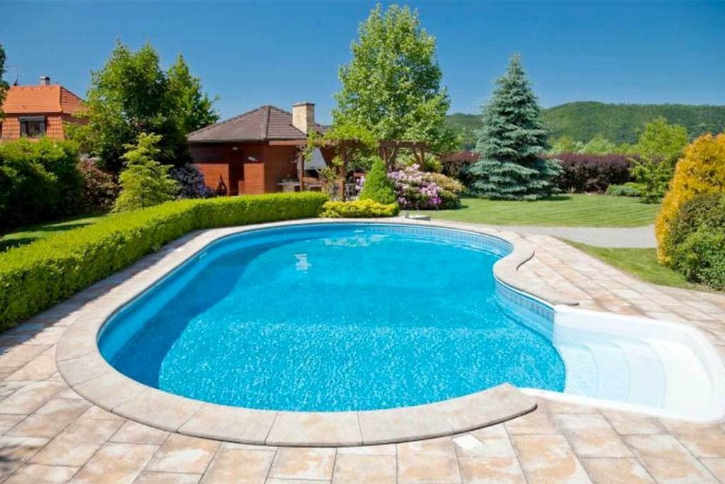 spacious kidney shaped swimming pools