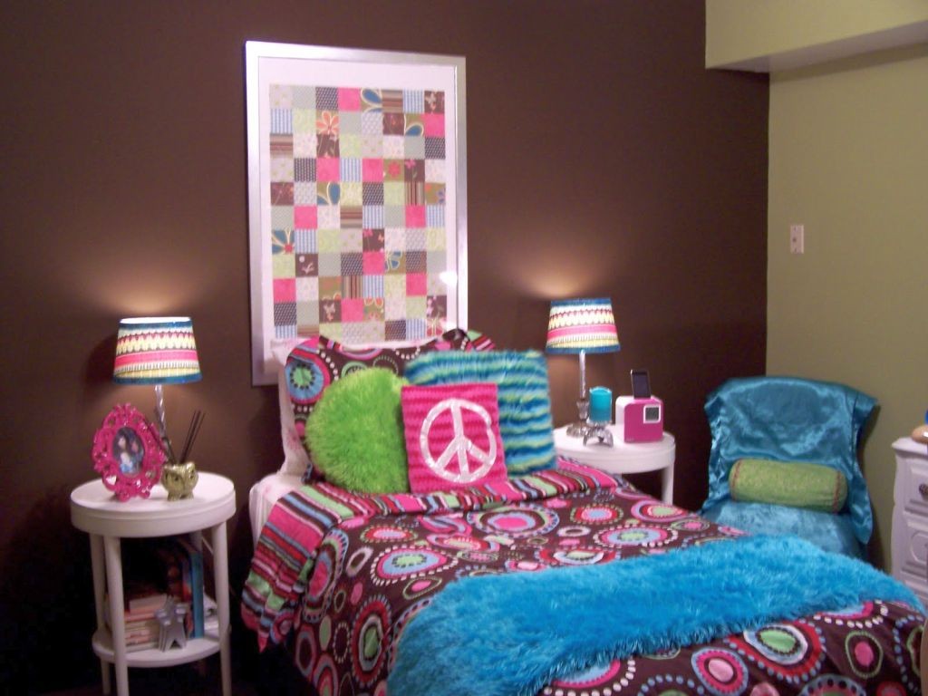 teenage rooms ideas for small space