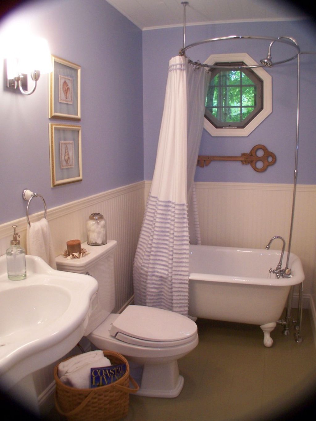 19 Bright and Inviting Tiny Bathroom Design Ideas