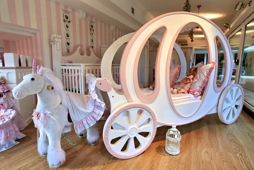 unique beds for girls with chariot and pony