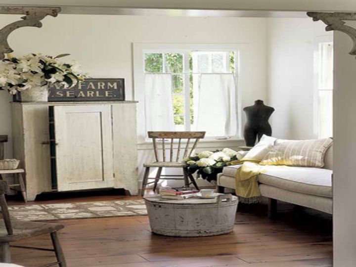 vintage living room ideas with rustic coffee table