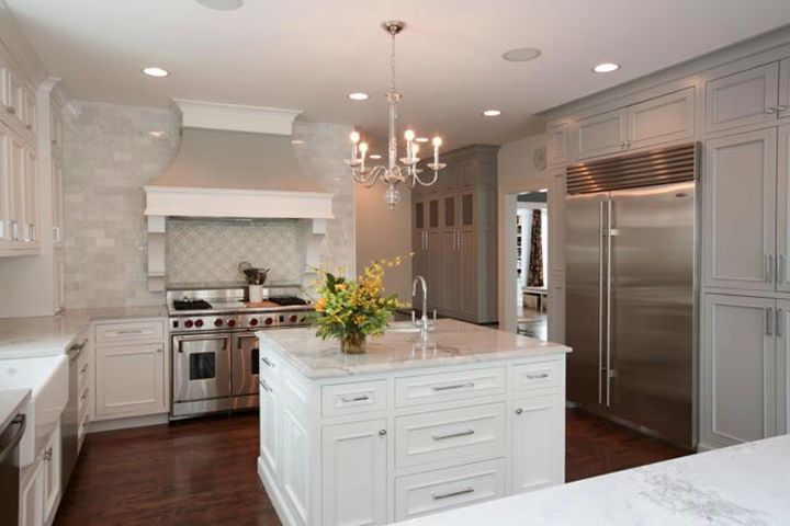 Colonial Kitchen Remodel Stove and kitchen island