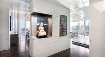 Manhattan Penthouse wall decor hallway