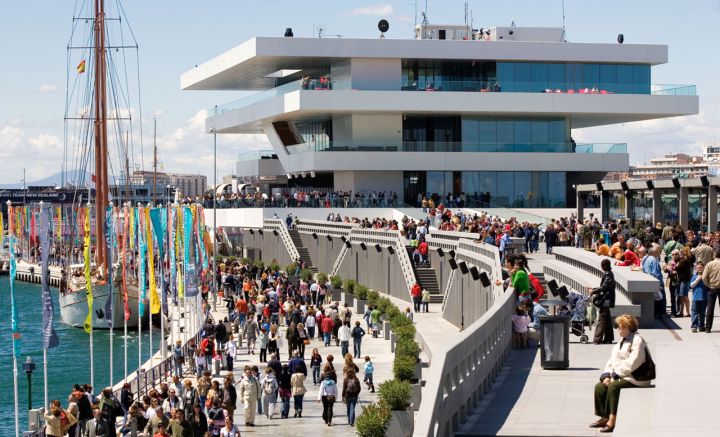 Veles e Vents on a crowdy day