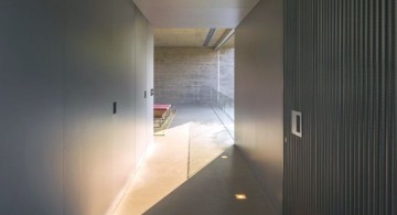 b and b house indoor hallway