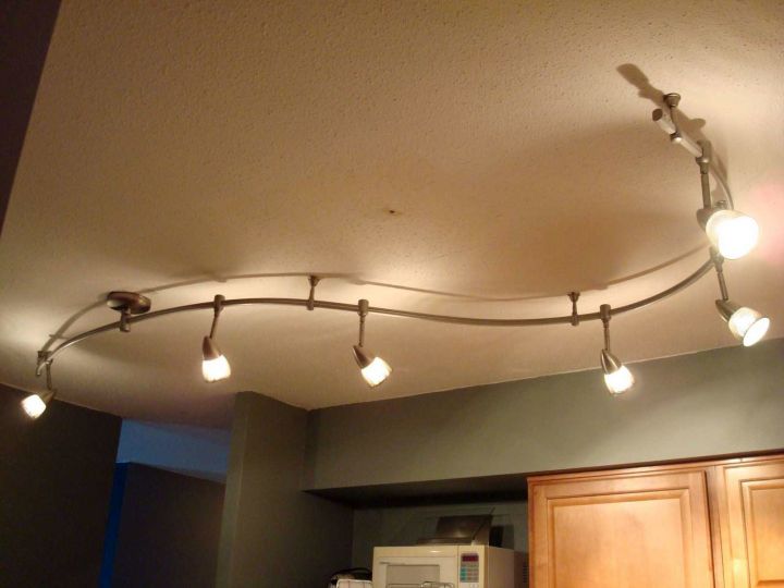 simple waved track lighting ideas