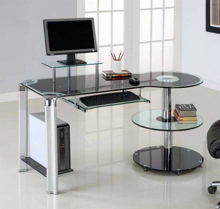 clear office desk with columns