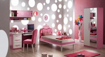 cool ideas for bedroom with bubbles wallpaper