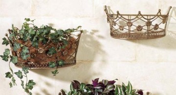 featured image of indoor wall hanging planter crown