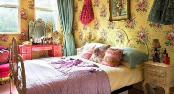 featured image of vintage bedroom decoration ideas with yellow flower wallpaper