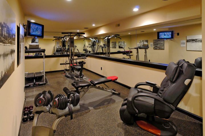 home gyms ideas with massage chair