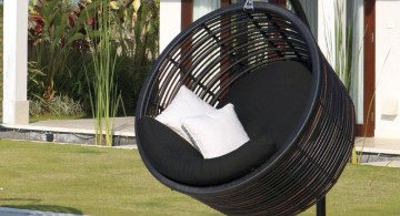 black round reading chair