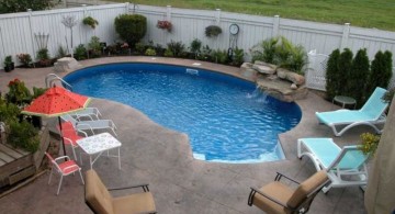 kidney shaped swimming pools for small spaces with seating area