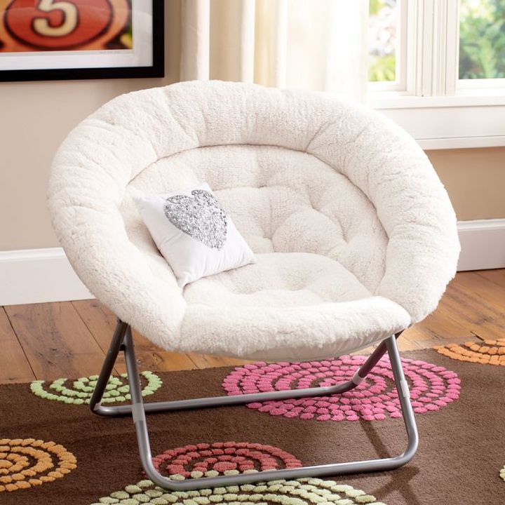 white papasan round reading chair